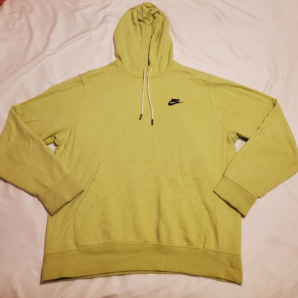 Nike Men's Green Hoodie